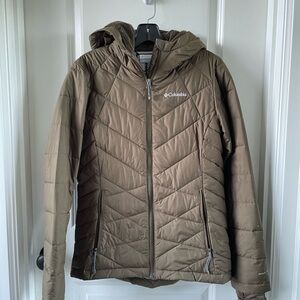 Columbia Green Puffer Hooded Jacket, Size S